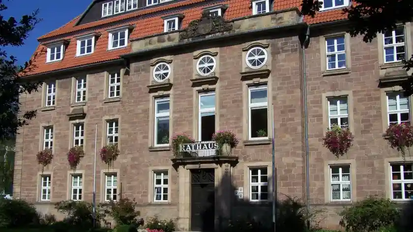 Polizeipräsenz bei Nacht in Bad Arolsen – Symbolbild