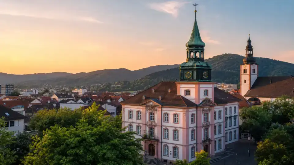 Polizeipräsenz bei Nacht in Bühl – Symbolbild