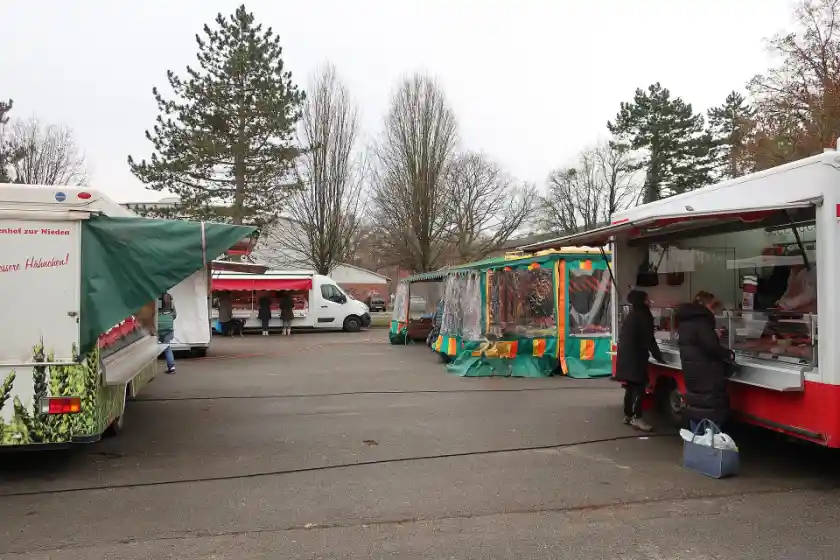Polizeipräsenz bei Nacht in Hagen-Emst – Symbolbild