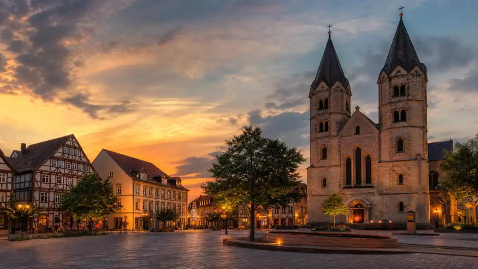 Polizeipräsenz bei Nacht in Heilbad Heiligenstadt – Symbolbild