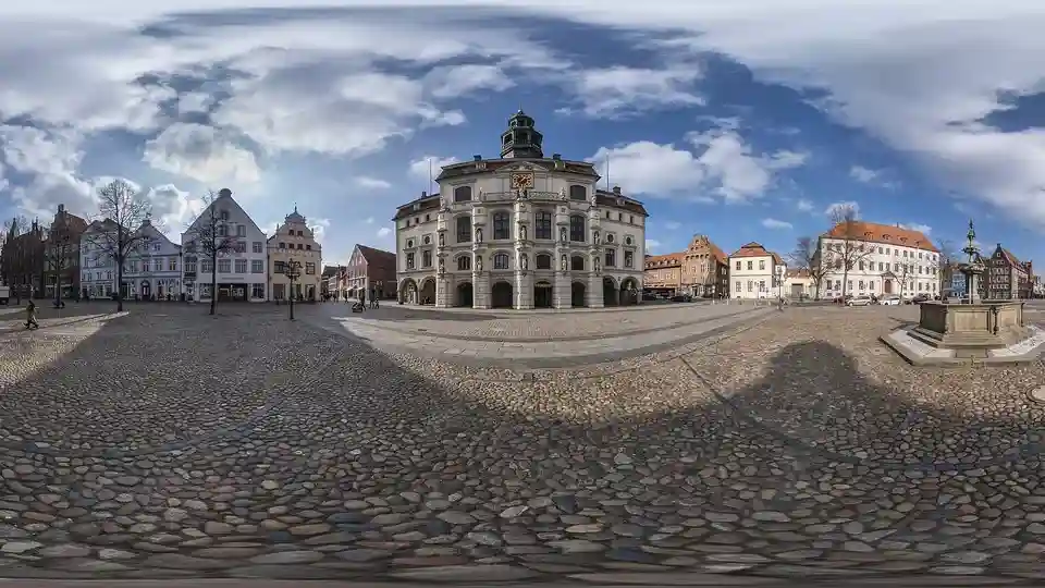 Polizeipräsenz bei Nacht in Lüneburg – Symbolbild