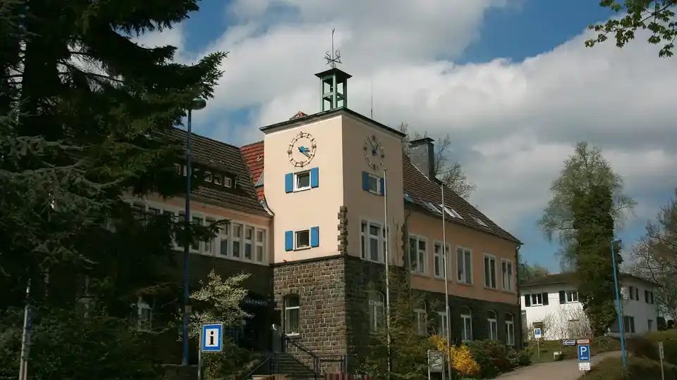 Polizeipräsenz bei Nacht in Marienheide – Symbolbild
