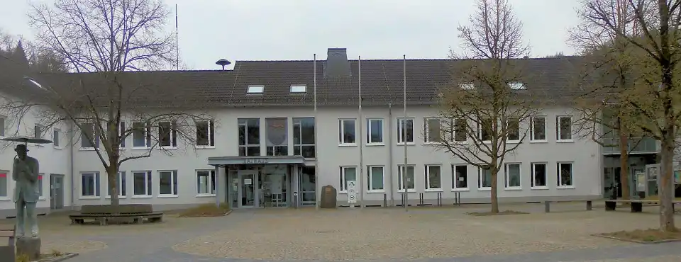 Polizeipräsenz bei Nacht in Morsbach – Symbolbild