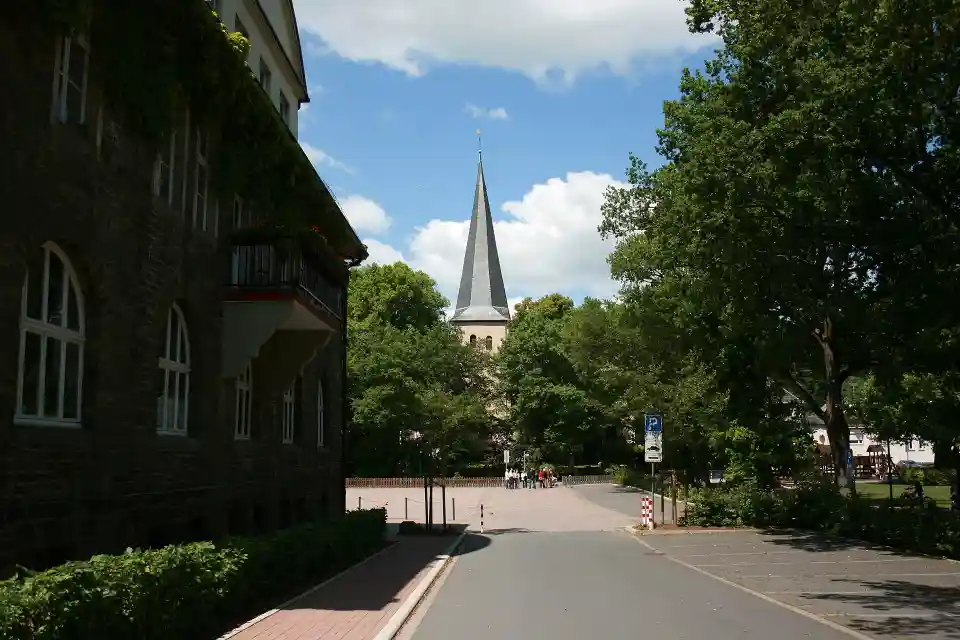 Polizeipräsenz bei Nacht in Neuenrade – Symbolbild