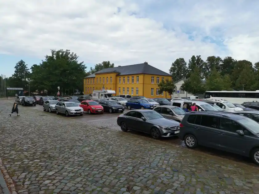 Polizeipräsenz bei Nacht in Ratzeburg – Symbolbild