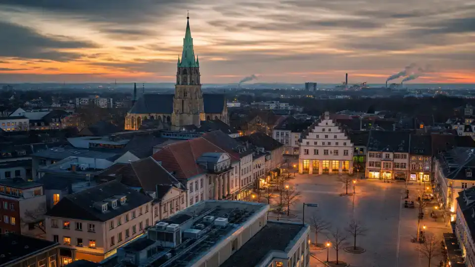 Polizeipräsenz bei Nacht in Recklinghausen – Symbolbild