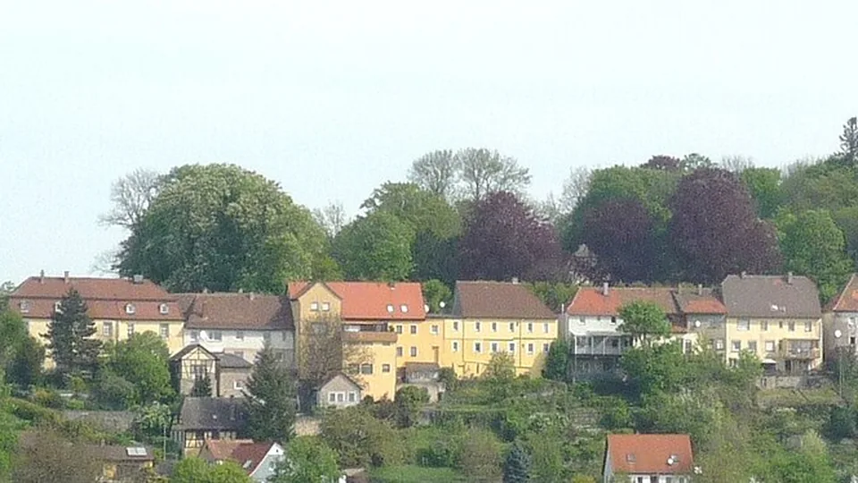 Polizeipräsenz bei Nacht in Schrozberg – Symbolbild