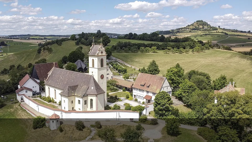 Polizeipräsenz bei Nacht in Seitingen-Oberflacht – Symbolbild