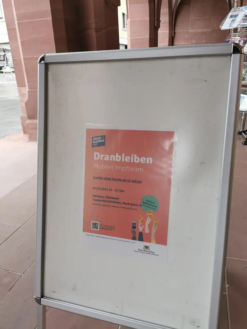 Polizeipräsenz bei Nacht in Tauberbischofsheim – Symbolbild
