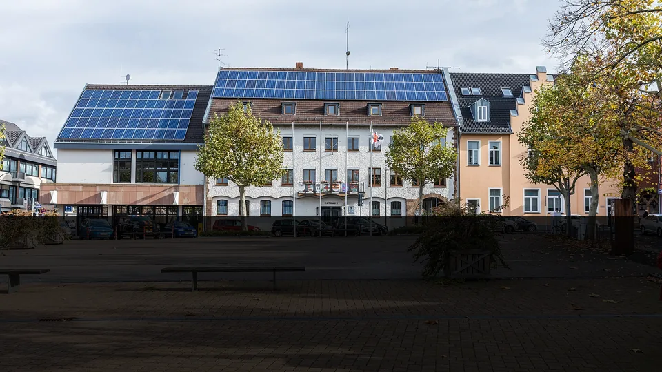 Polizeipräsenz bei Nacht in Zülpich – Symbolbild